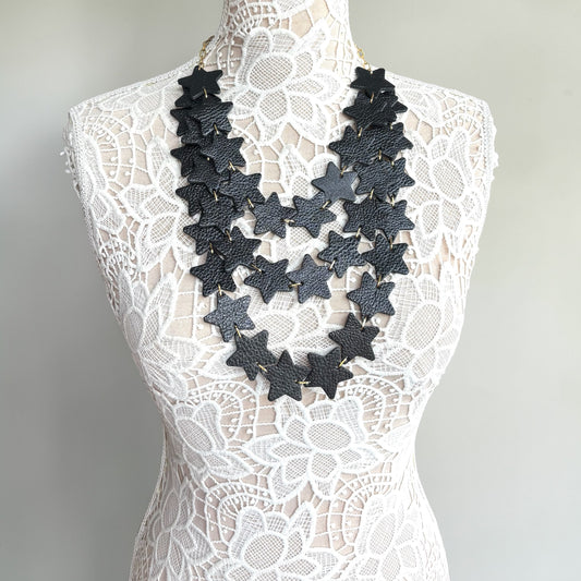 LEATHER STARS NECKLACE