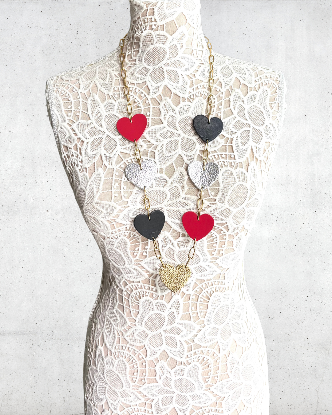 LEATHER HEARTS NECKLACE