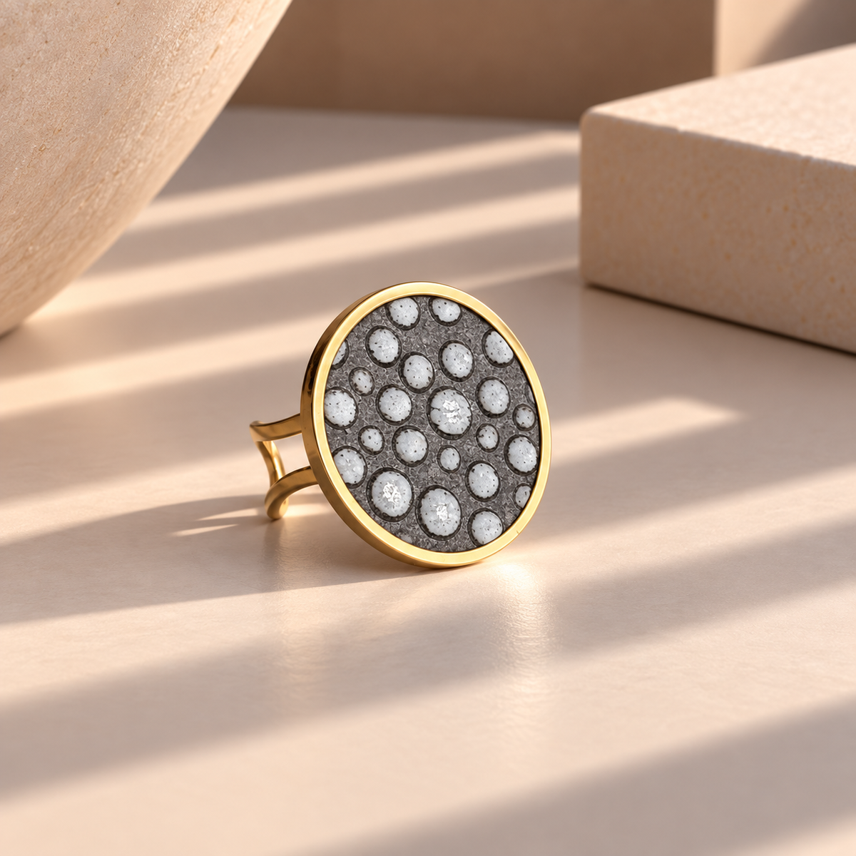ROUND LEATHER RING