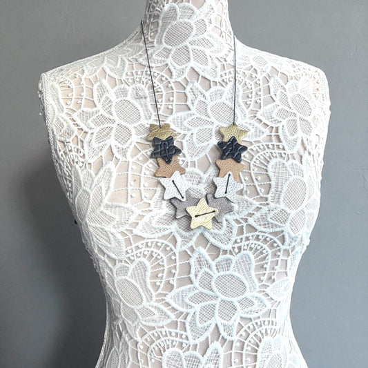 LEATHER STARS NECKLACE