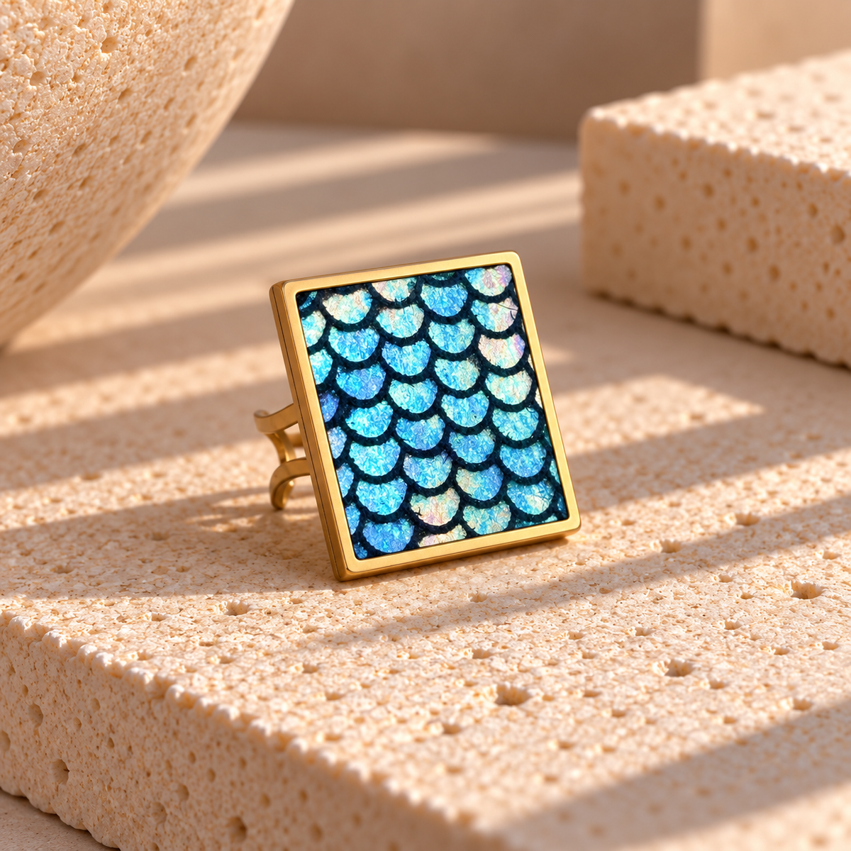 SQUARE LEATHER RING
