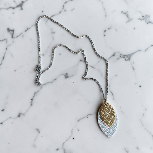 TWO TONE LEAVES NECKLACE