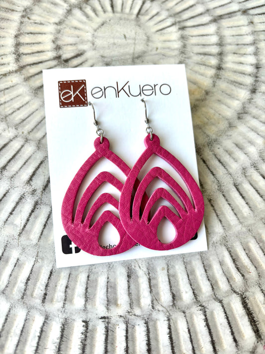 CUTOUT LEATHER EARRINGS