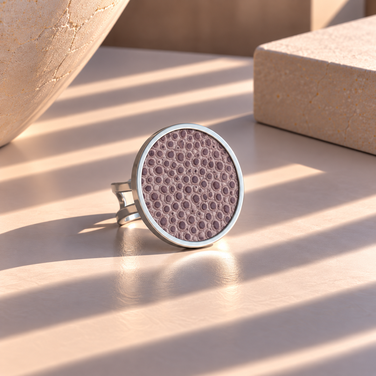 ROUND LEATHER RING