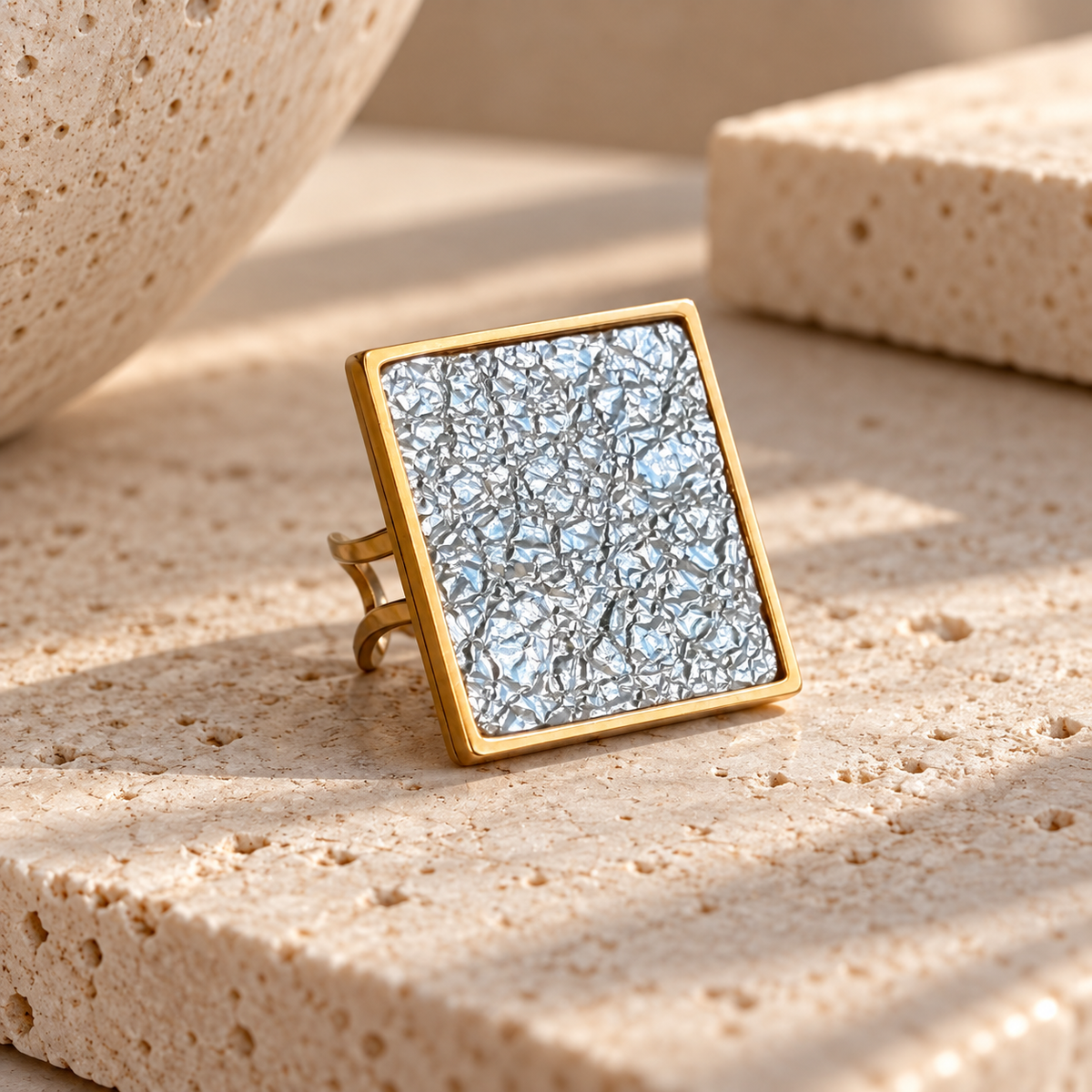 SQUARE LEATHER RING