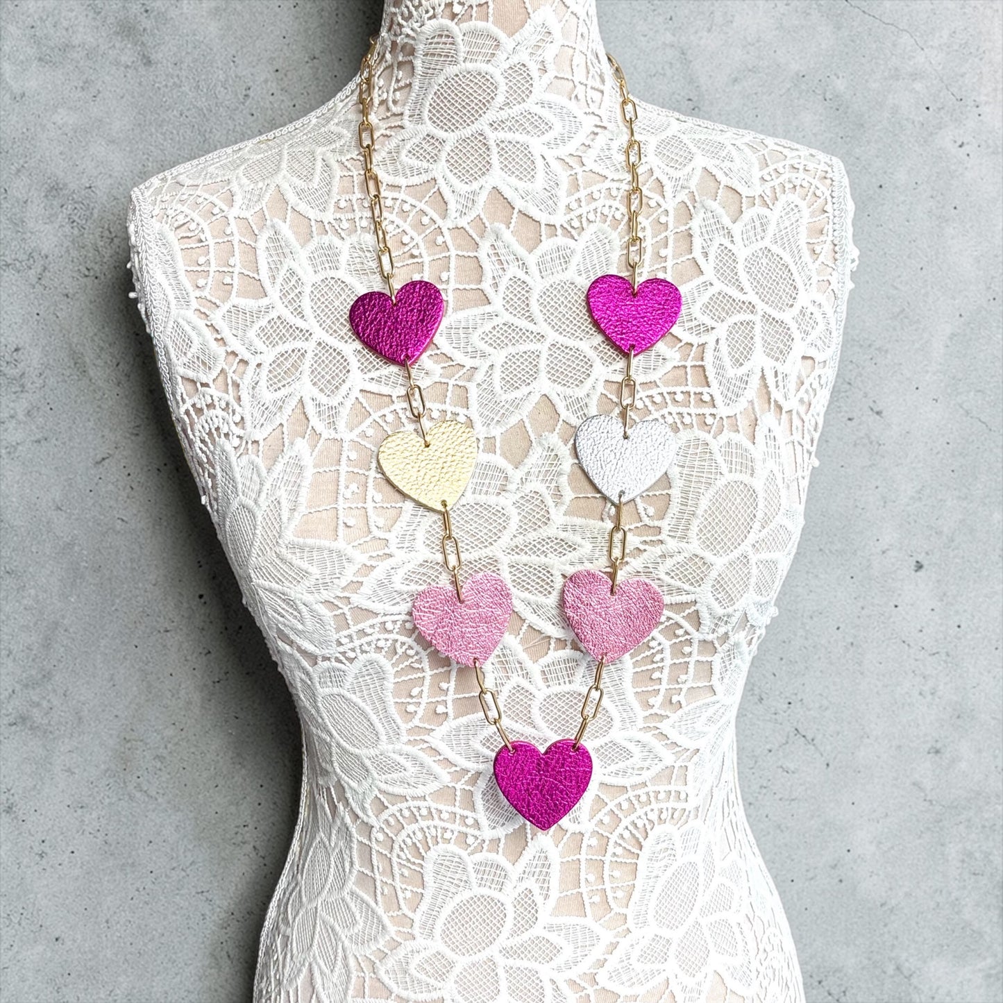 LEATHER HEARTS NECKLACE