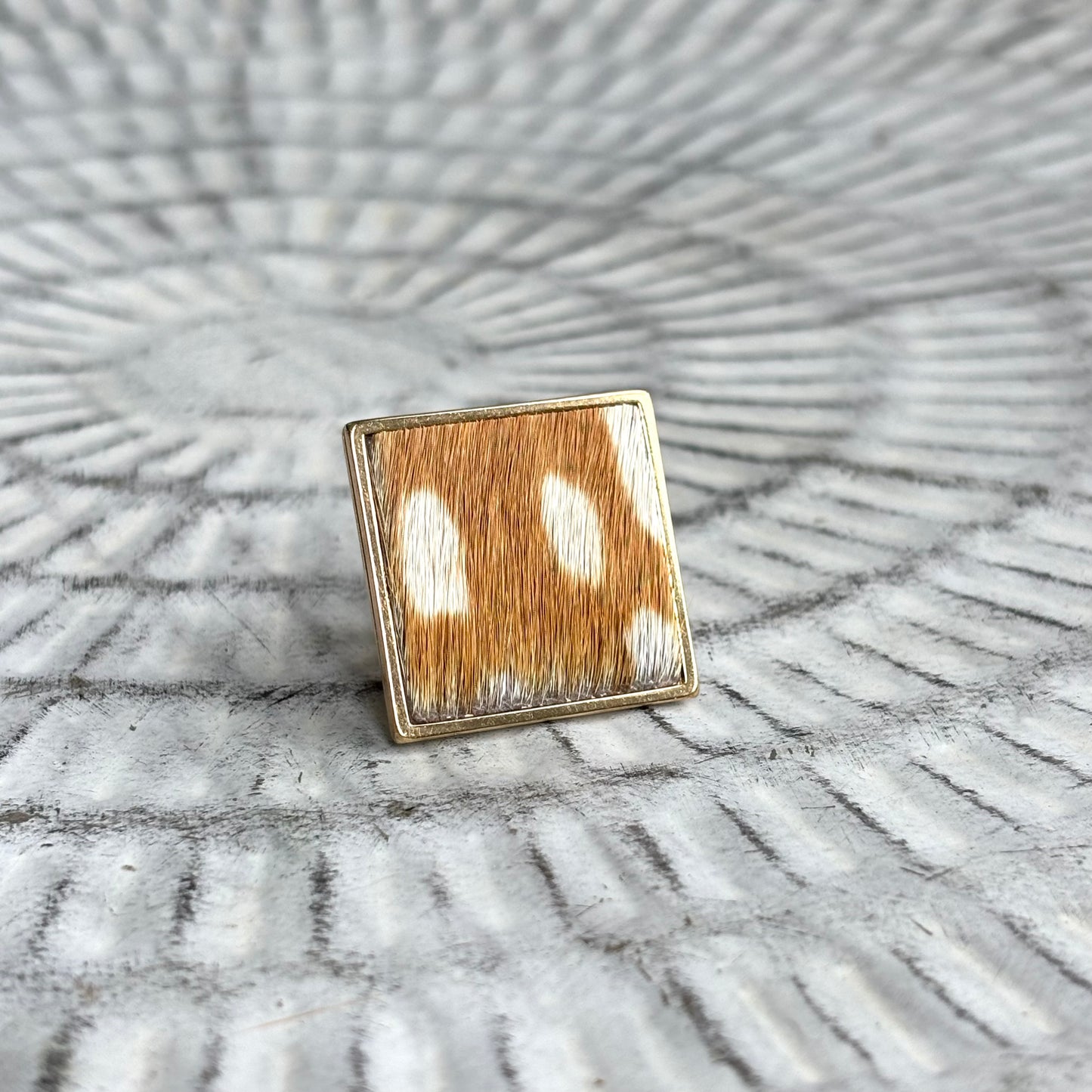 SQUARE LEATHER RING