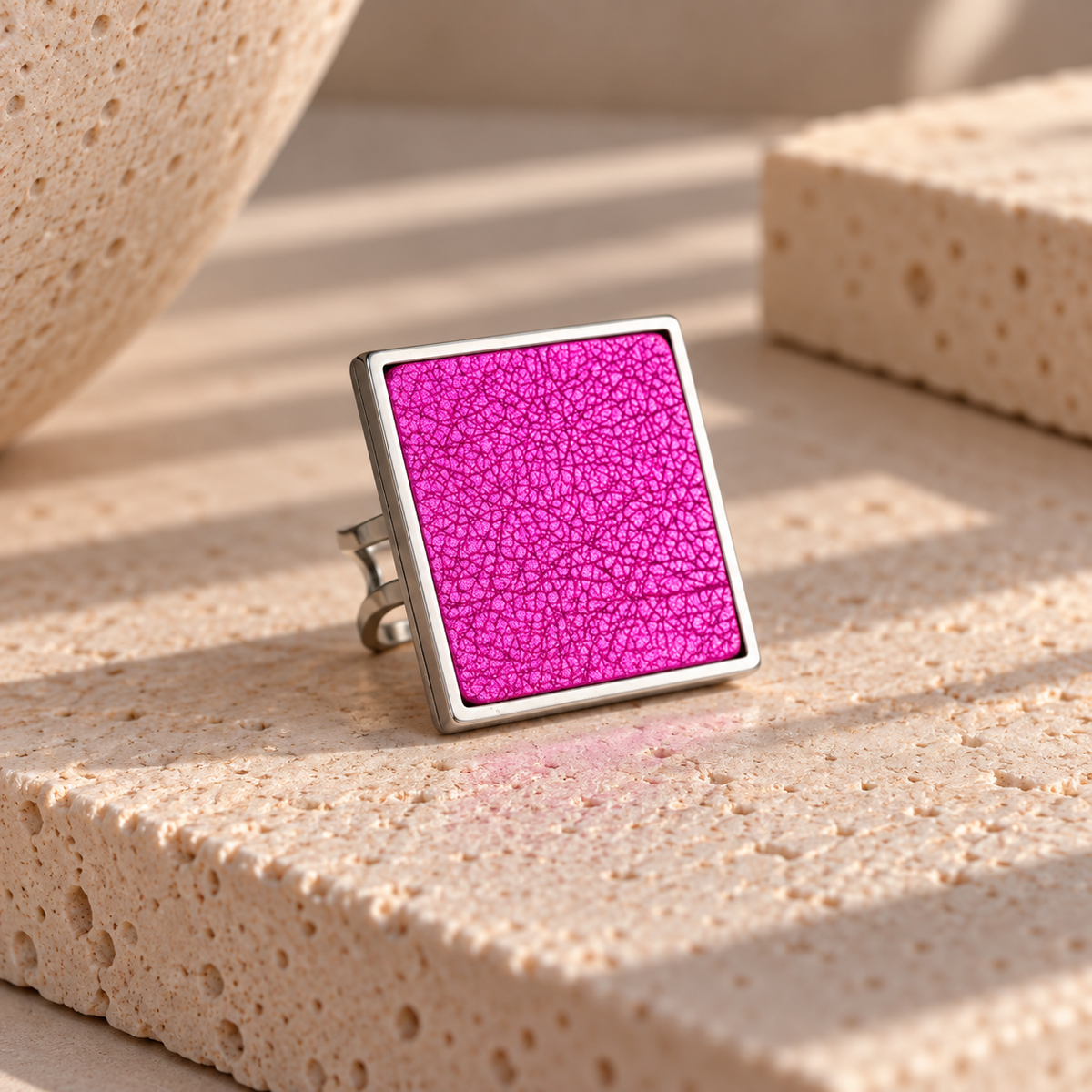SQUARE LEATHER RING
