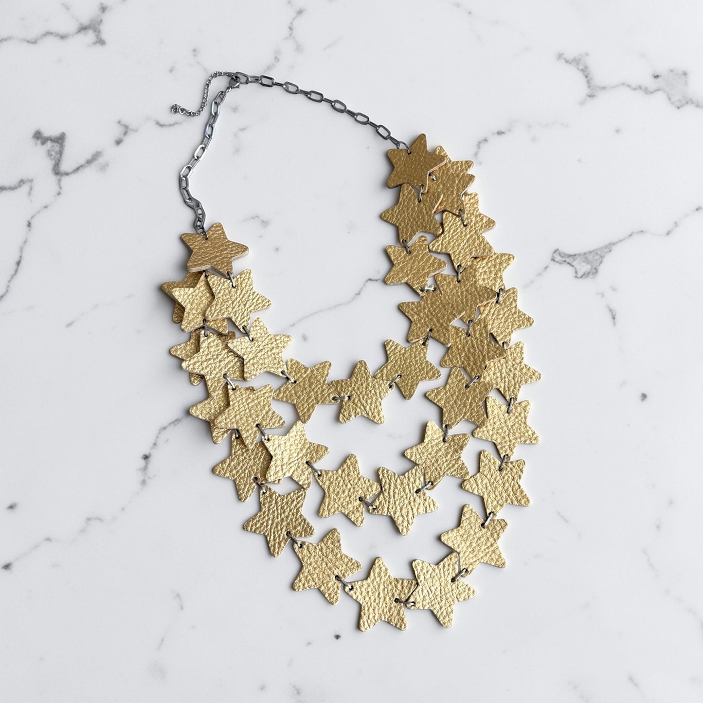 LEATHER STARS NECKLACE