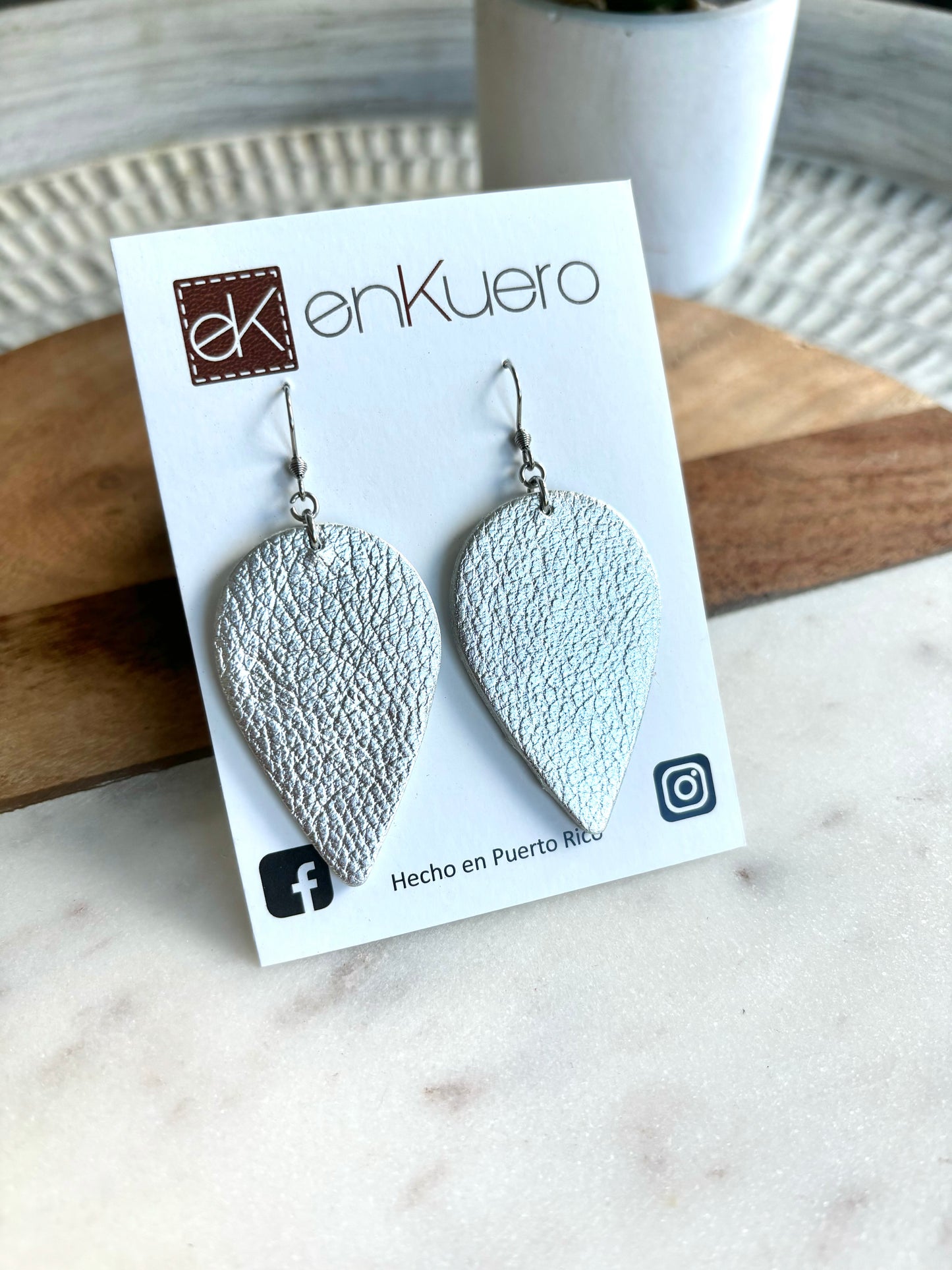 TEARDROP EARRINGS