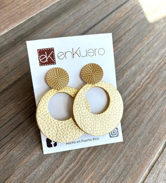 CUTOUT CIRCLE EARRINGS