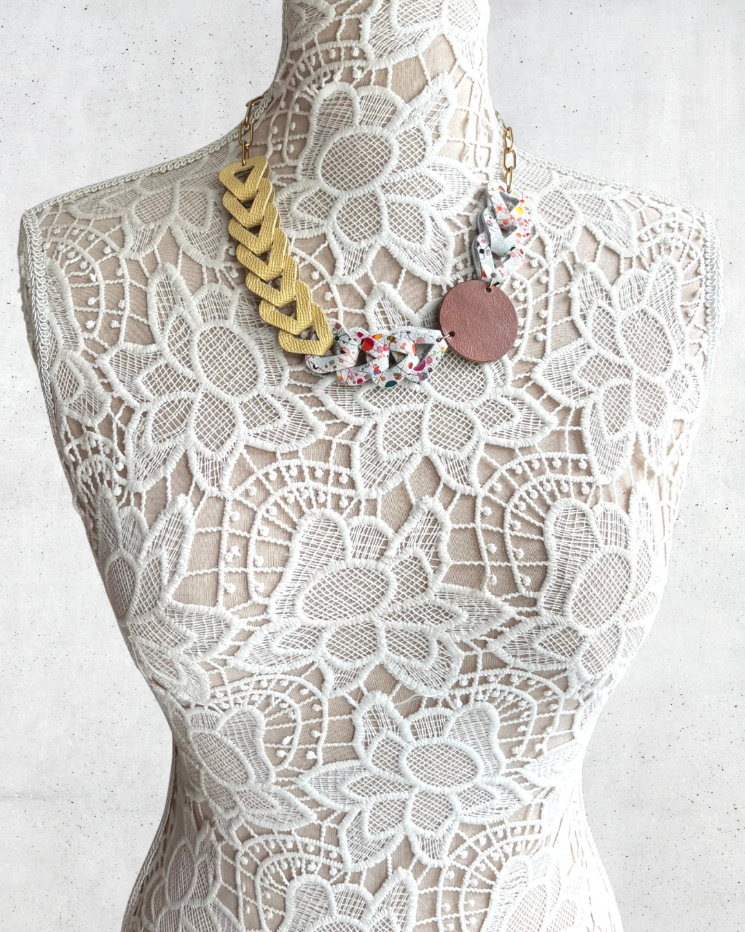 LEATHER LINKS NECKLACE