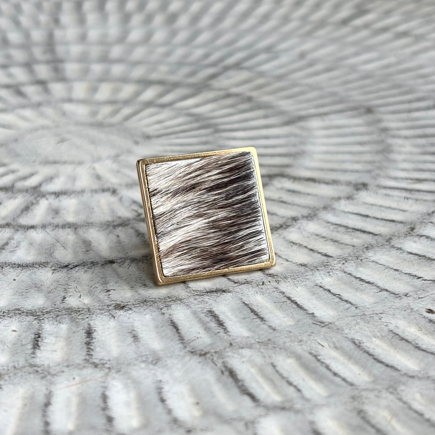 SQUARE LEATHER RING
