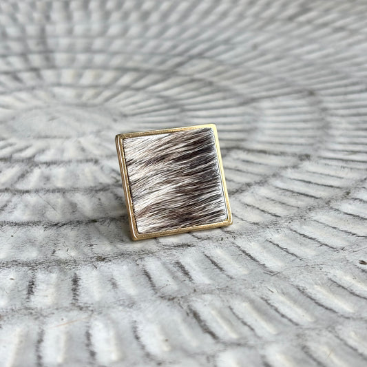 SQUARE LEATHER RING