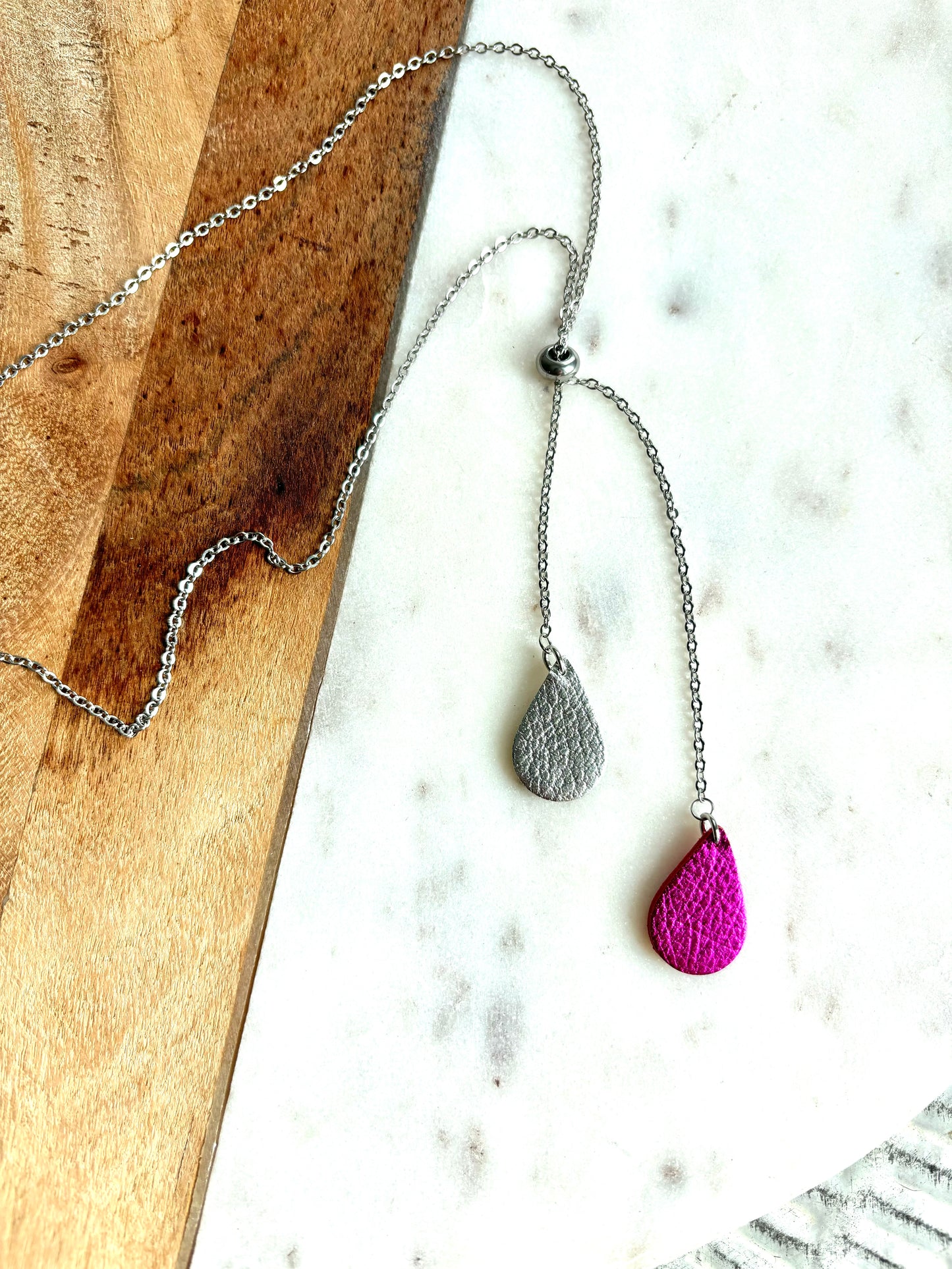 LEATHER TEARDROP NECKLACE