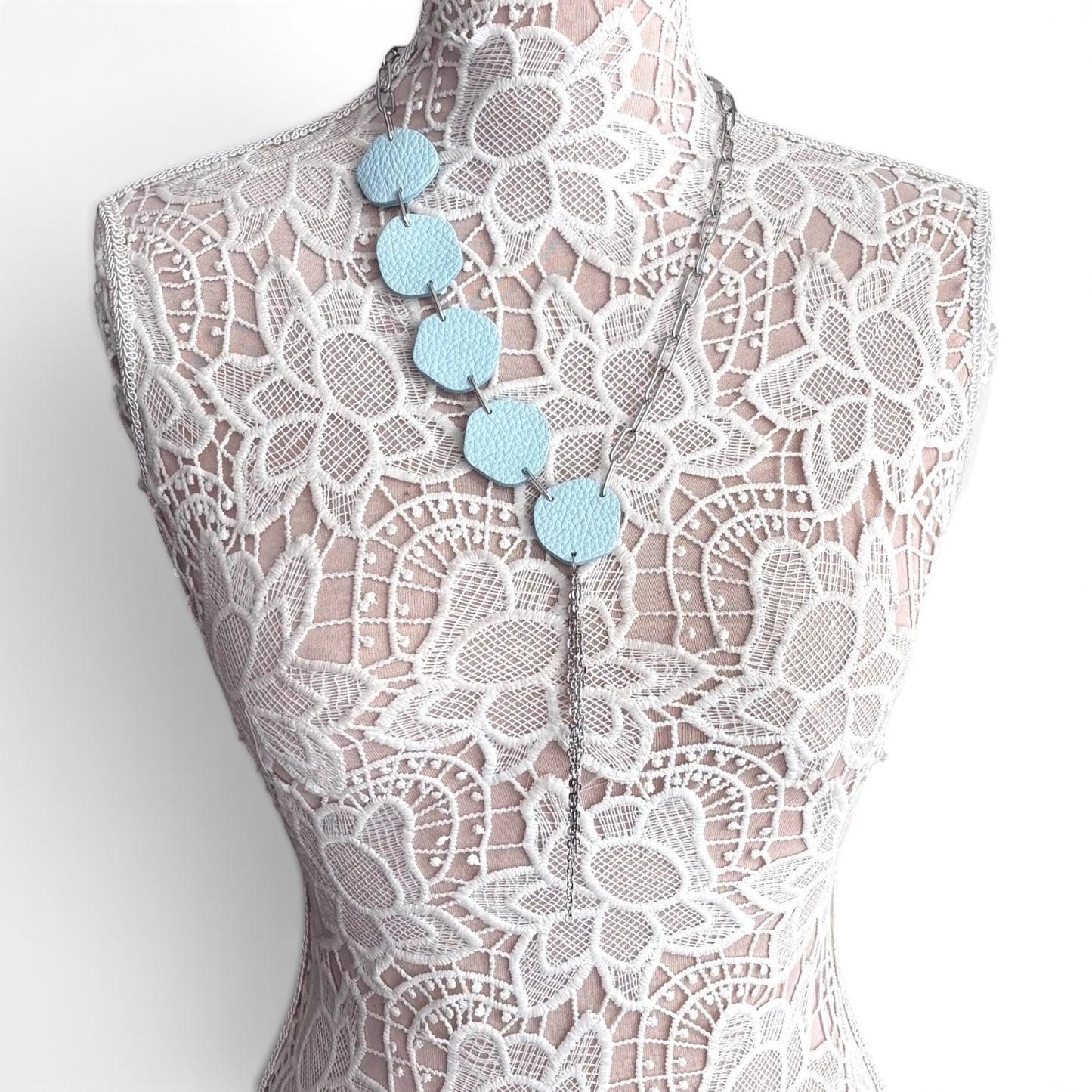 LEATHER NECKLACE