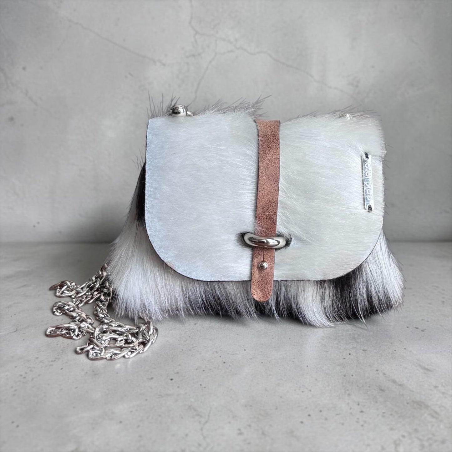 HAIR-ON MINI DAISY BAG