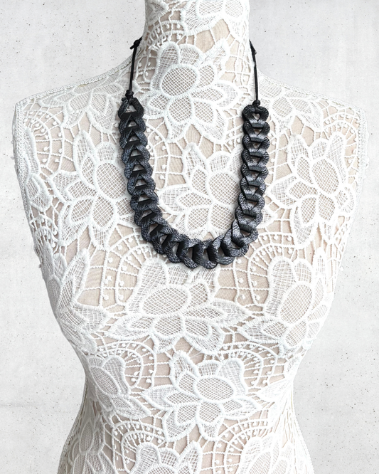 LEATHER LINKS NECKLACE