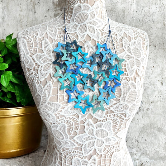 LEATHER STARS NECKLACE