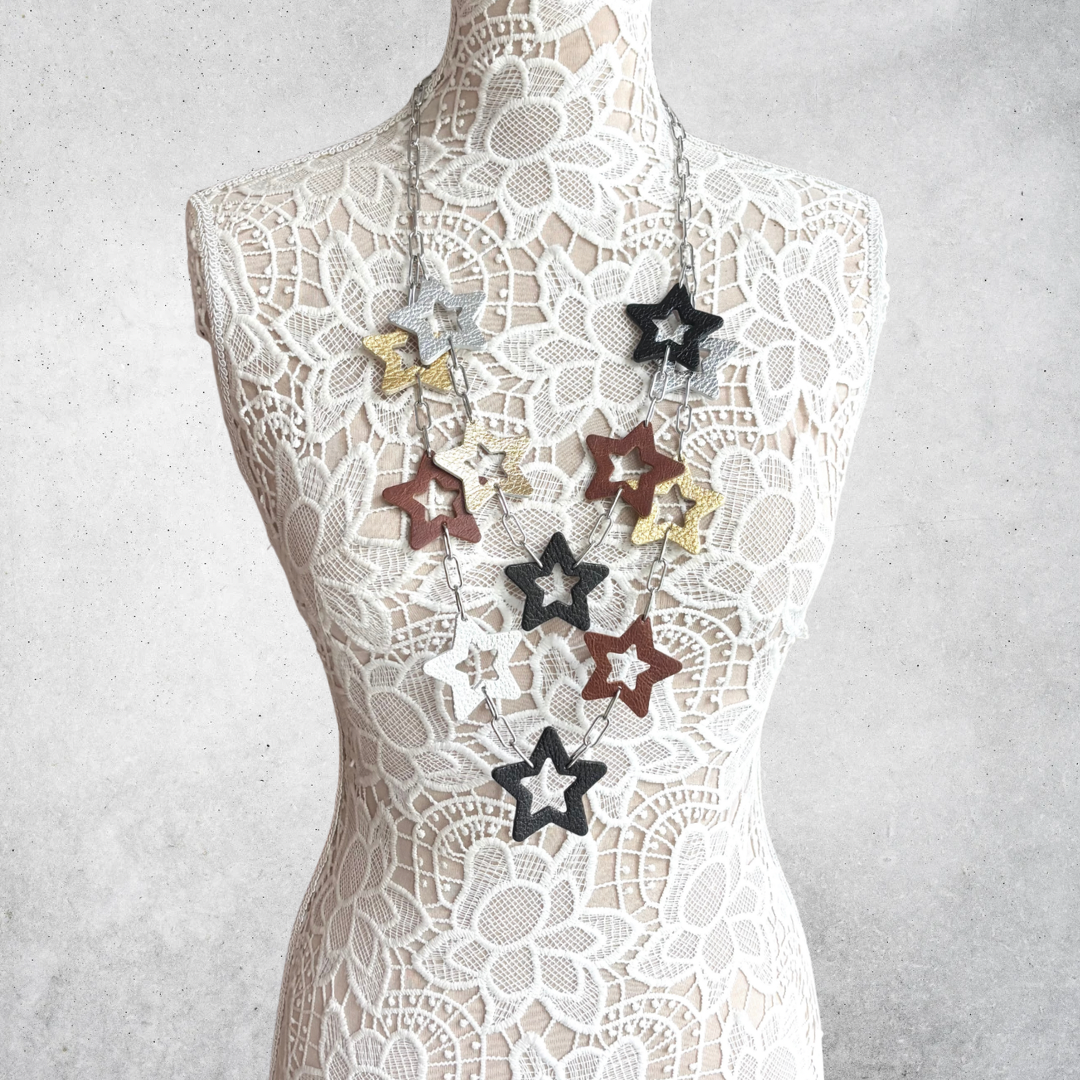 LEATHER STARS NECKLACE