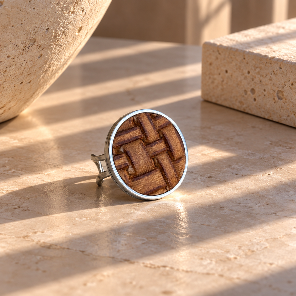 ROUND LEATHER RING
