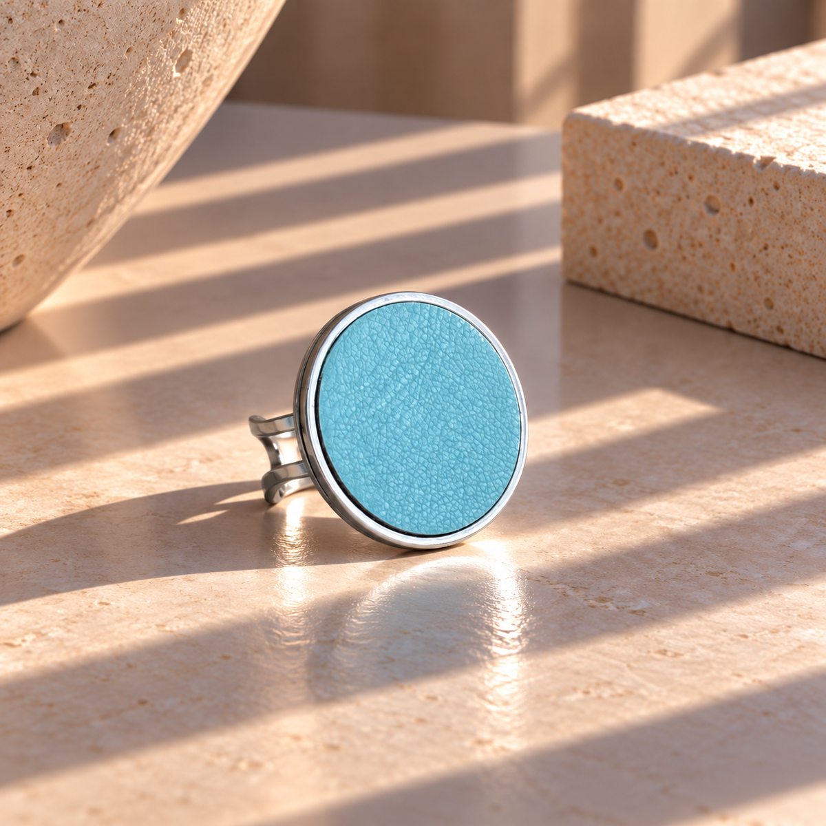 ROUND LEATHER RING