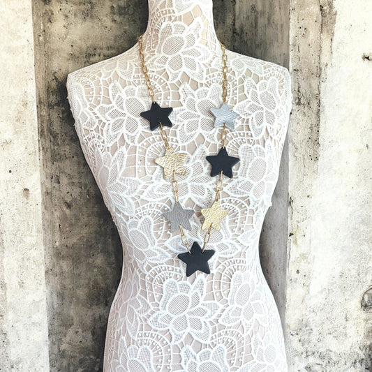 LEATHER STARS NECKLACE