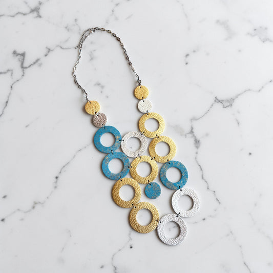 LEATHER CIRCLES NECKLACE
