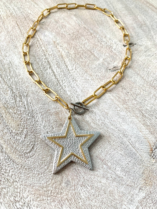 STAR NECKLACE