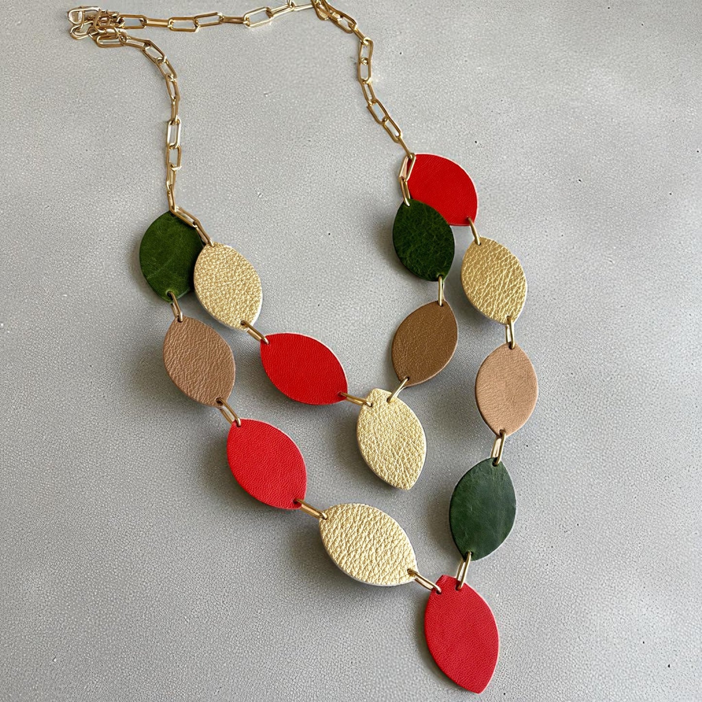 LEATHER LEAVES NECKLACE