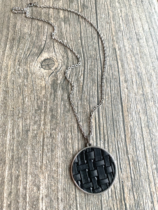 EMBOSSED LEATHER NECKLACE