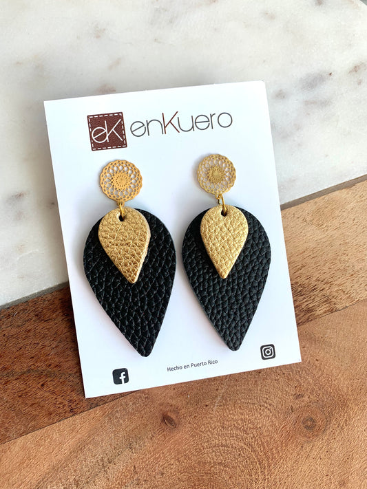 TEARDROP EARRINGS