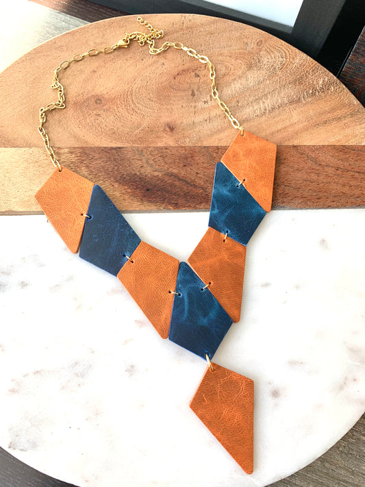 GEO NECKLACE